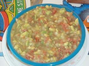 CHIMICHURRI DE AGUACATE Y TOMATE CHIMICHURRI DE AGUACATE Y TOMATE