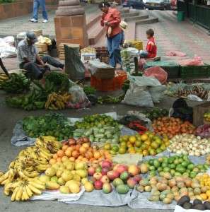 Mercado callejero de frutas Mercado callejero de frutas