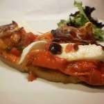 TOSTA DE PIMIENTO ROJO CON GUINDILLA